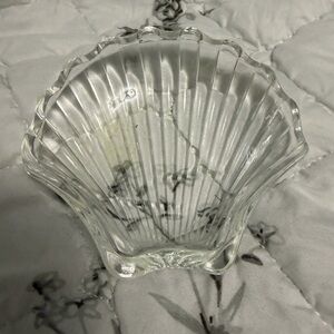 Clear Glass Shell-Shaped Dish/Trinket